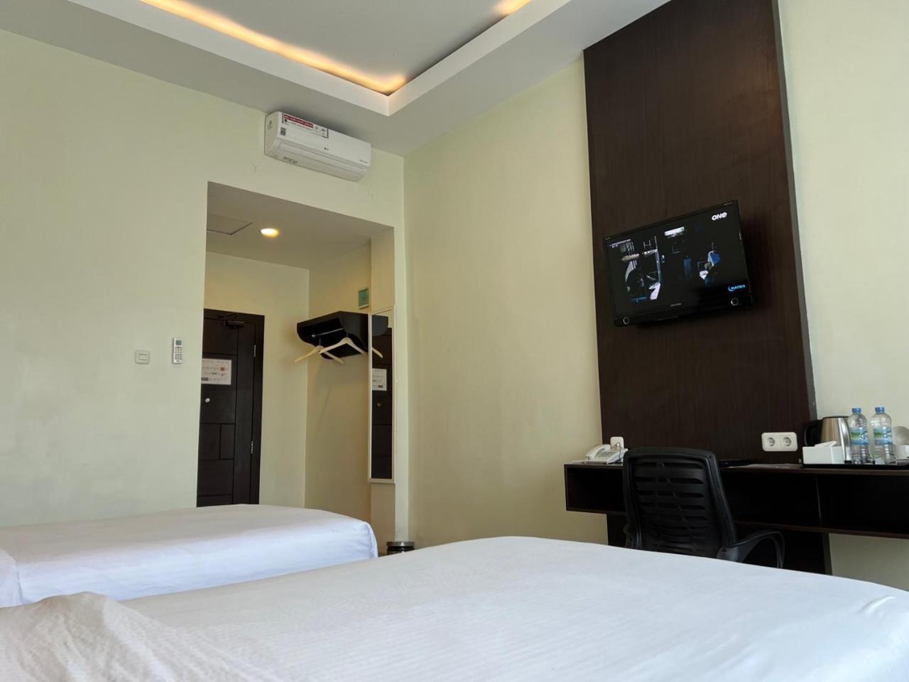 Kirei Hotel Bantaeng Exteriér fotografie