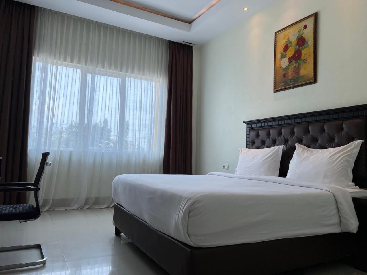 Kirei Hotel Bantaeng Exteriér fotografie