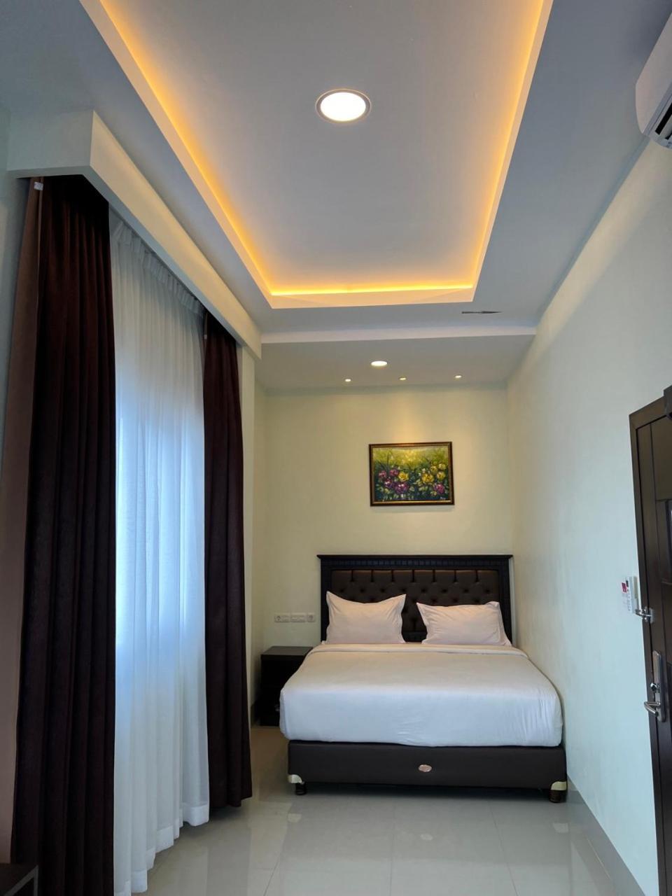 Kirei Hotel Bantaeng Exteriér fotografie