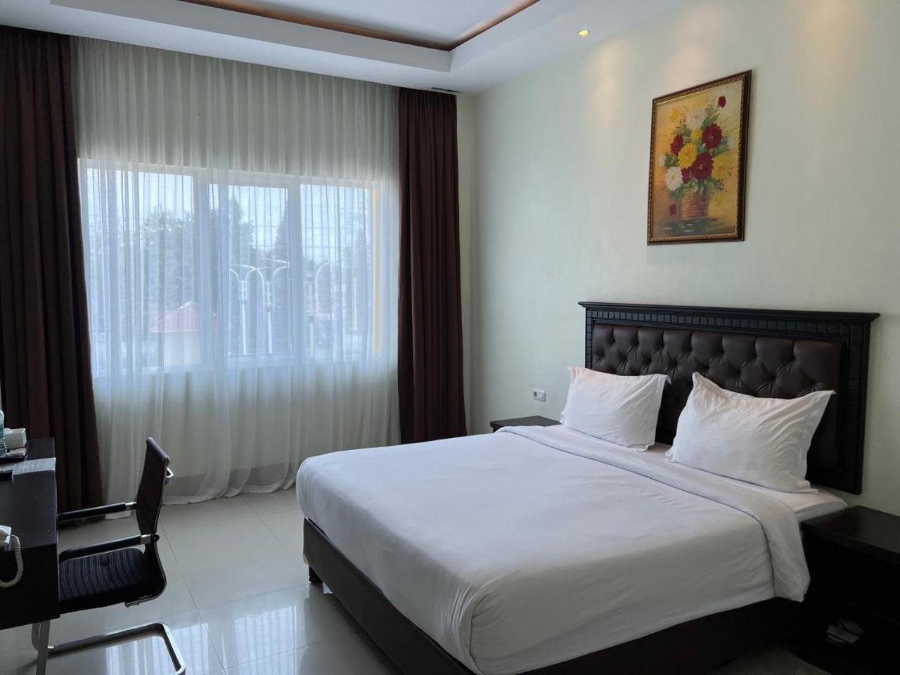 Kirei Hotel Bantaeng Exteriér fotografie