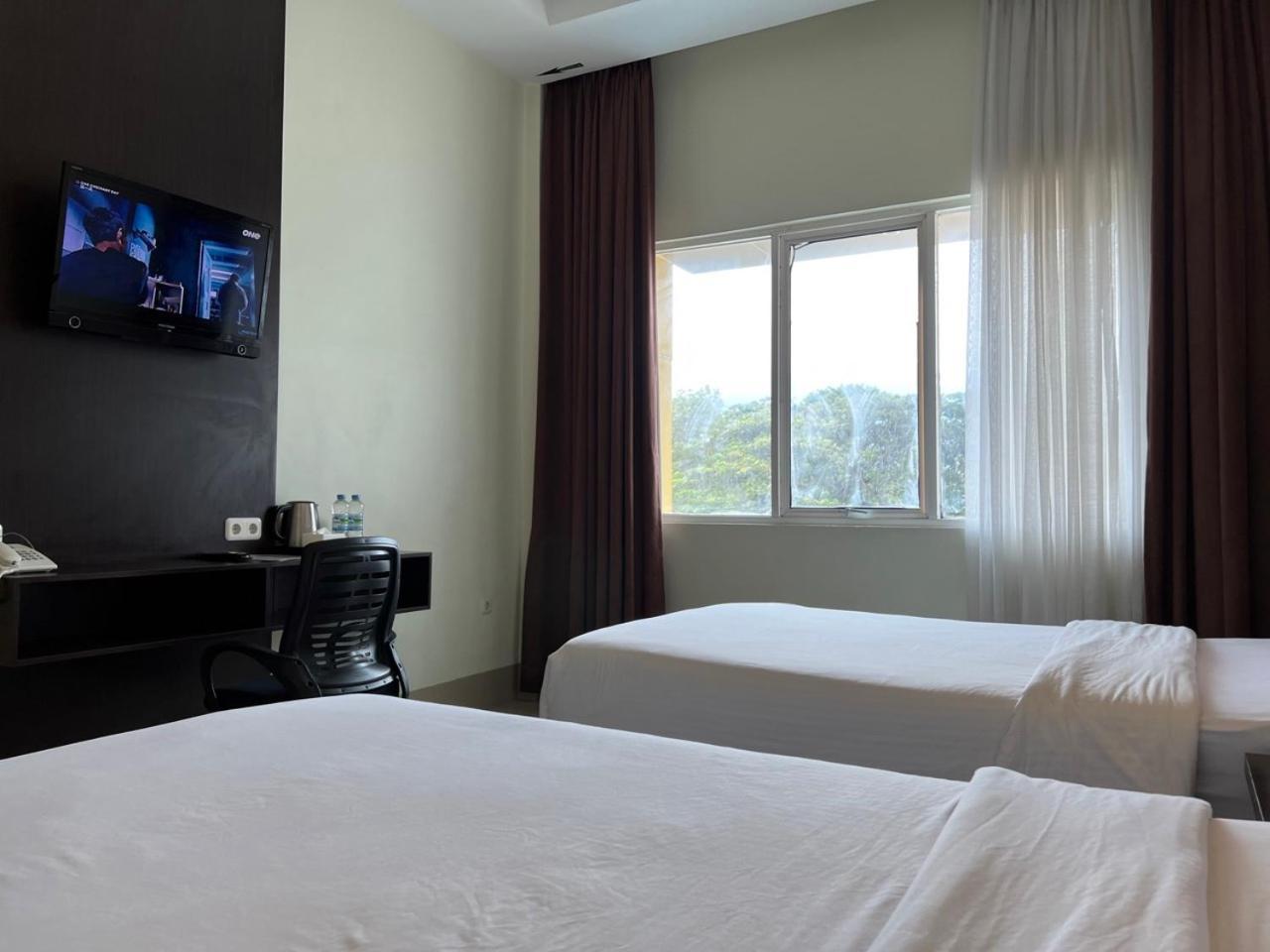 Kirei Hotel Bantaeng Exteriér fotografie