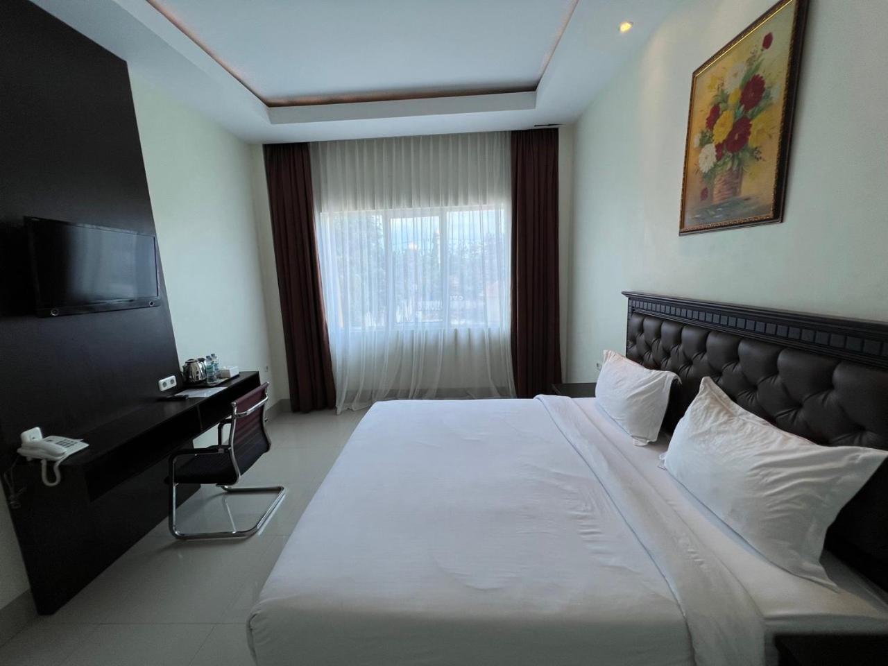 Kirei Hotel Bantaeng Exteriér fotografie