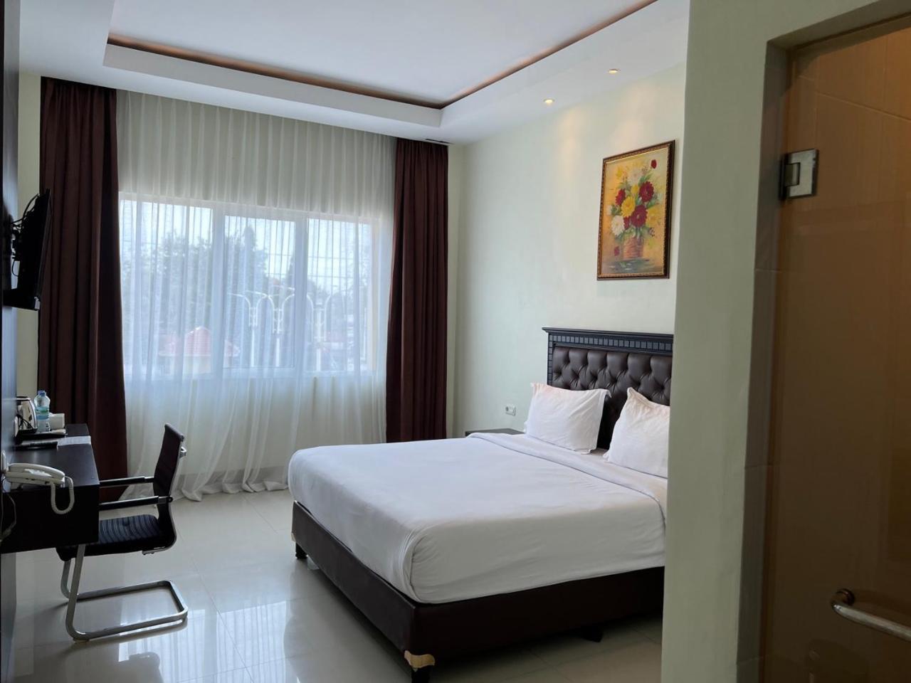Kirei Hotel Bantaeng Exteriér fotografie